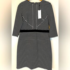 Karen Millen Black and White Stripe Knit 3/4 Sleeves Back Zip Dress NWT SZ 10!